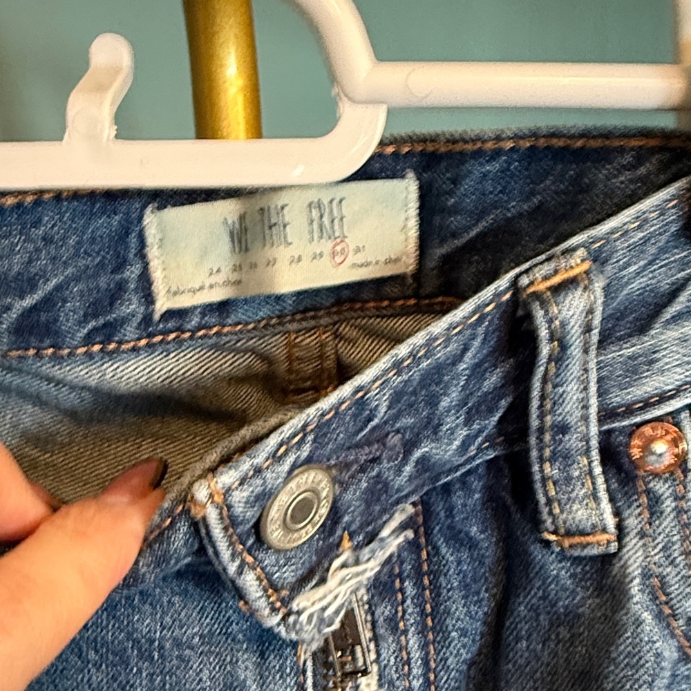 We The Free Vintage Wash Denim - Picture 2 of 4